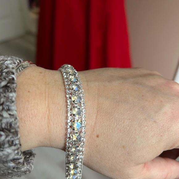 4/$100 AB boralis Elegant Silver Crystal Bracelet 7.5 inches 👰 - Picture 4 of 8